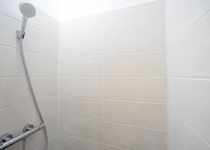 Marechal's Near Train Station & Downtown