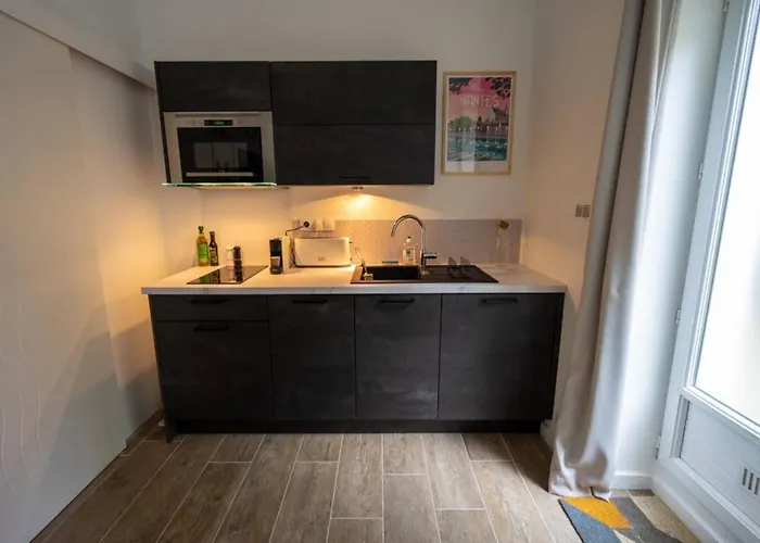 Marechal's Near Train Station & Downtown * Nantes