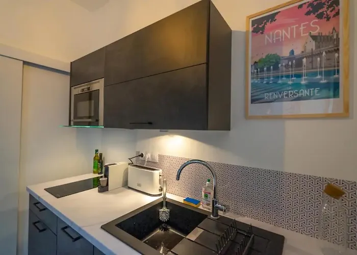 Marechal's Near Train Station & Downtown Nantes