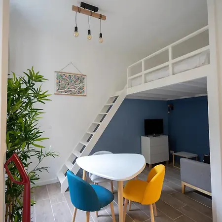 Marechal's Near Train Station & Downtown *