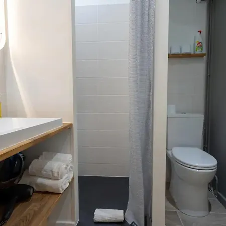 Marechal's Near Train Station & Downtown *